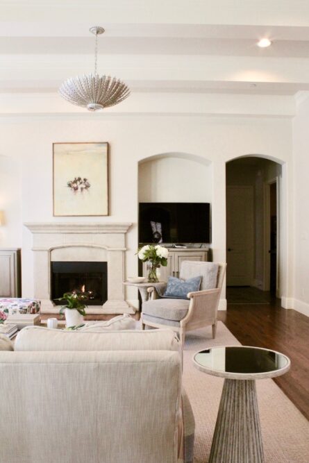 neutral-classic-living-room-design-elizabeth-ryan-interiors