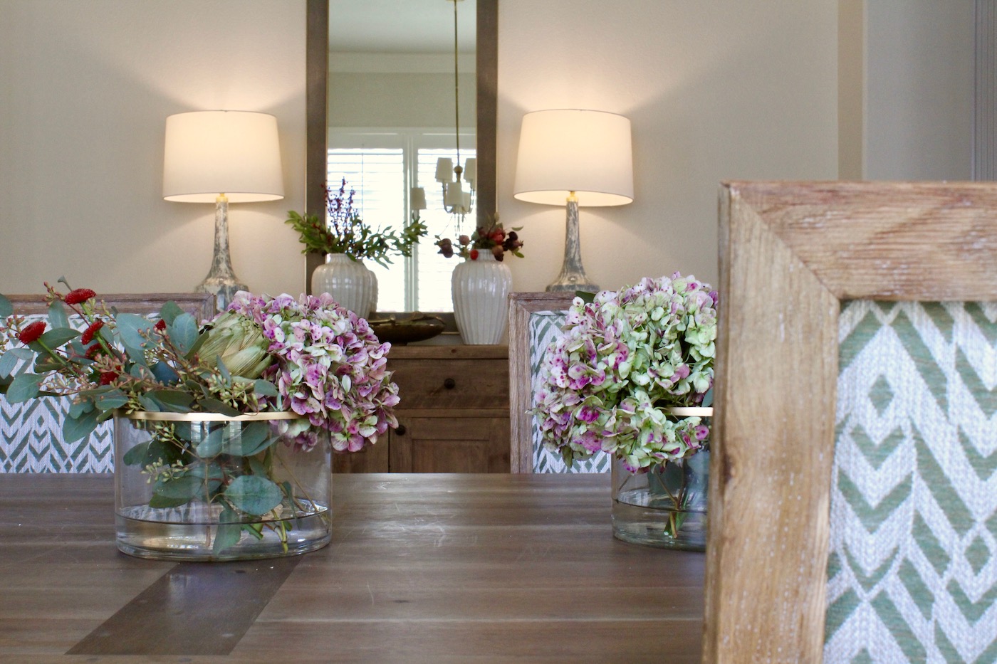 dining-room-table-centerpiece-elizabeth-ryan-interiors