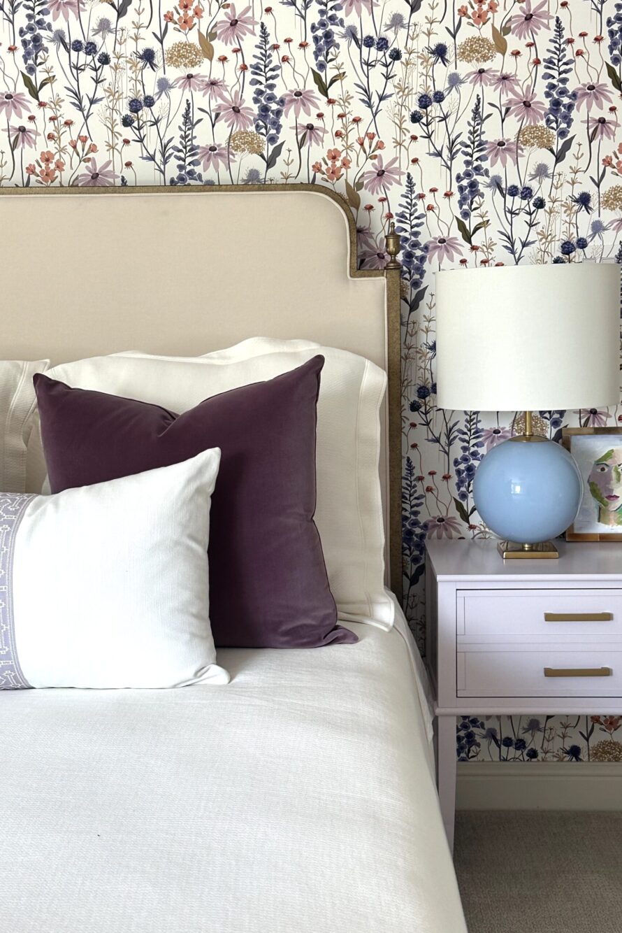 kate-spade-lamp-floral-wallpaper