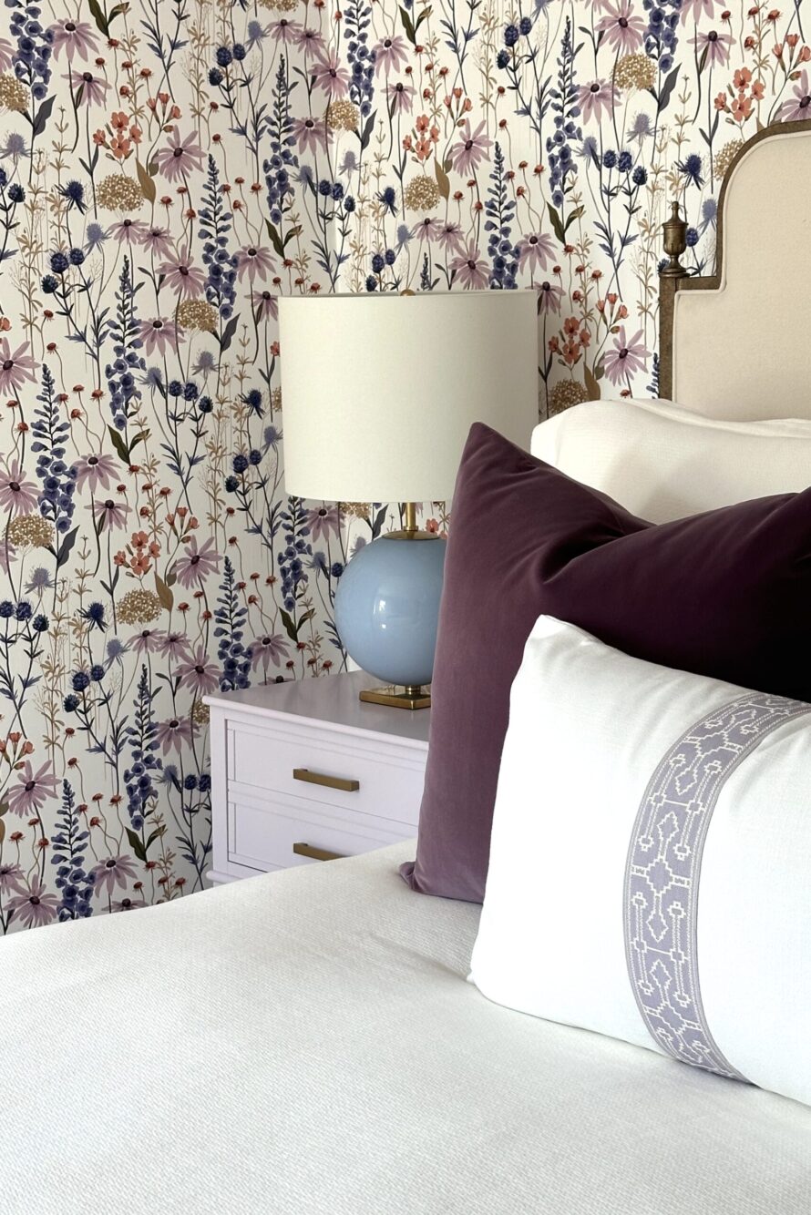 lavender-floral-bedroom